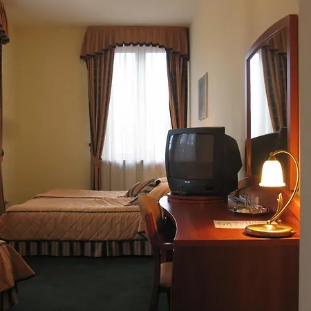 Saol Hotel 3*